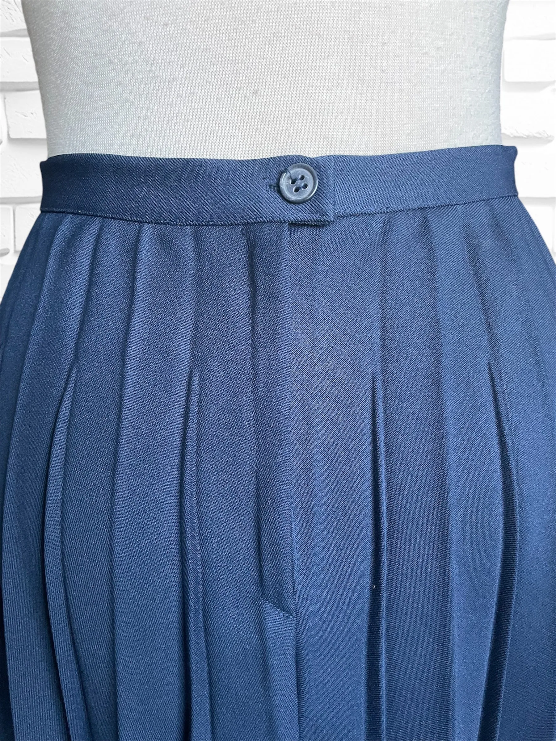Vintage 1960’s Navy Pleated Skirt